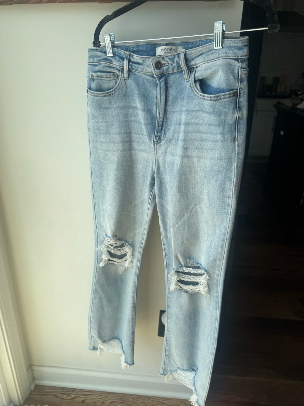Hidden jeans distressed size 29 women’s straight